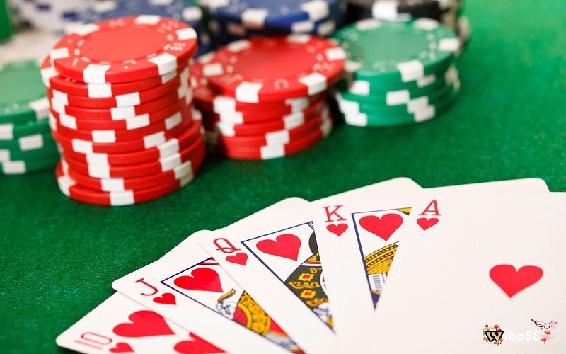 Tổng quan cách chơi Poker cơ bản bắt đầu dễ dàng