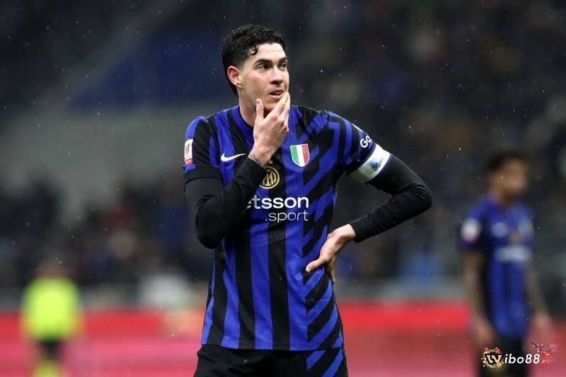 Top trung vệ hay nhất Serie A Alessandro Bastoni